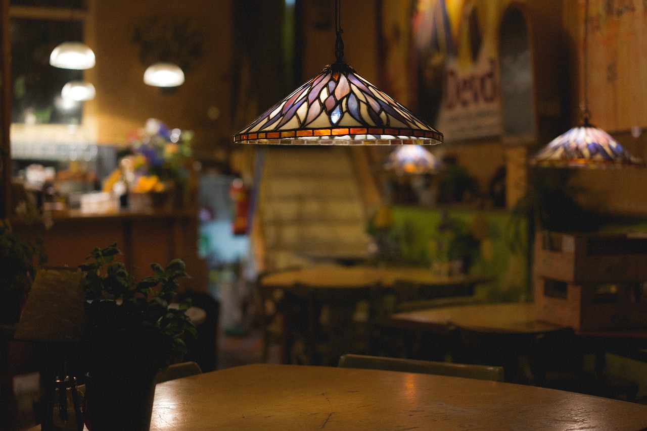 table, flower wallpaper, chairs-2599154.jpg